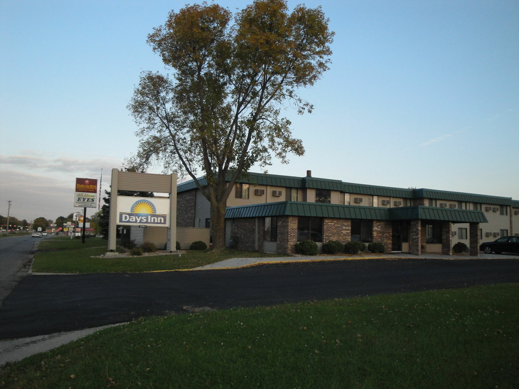 Days Inn By Wyndham Mason City Exterior foto